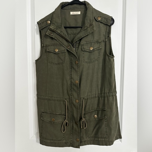 Altar'd State Jackets & Blazers - Altar’d State Army Green Vest